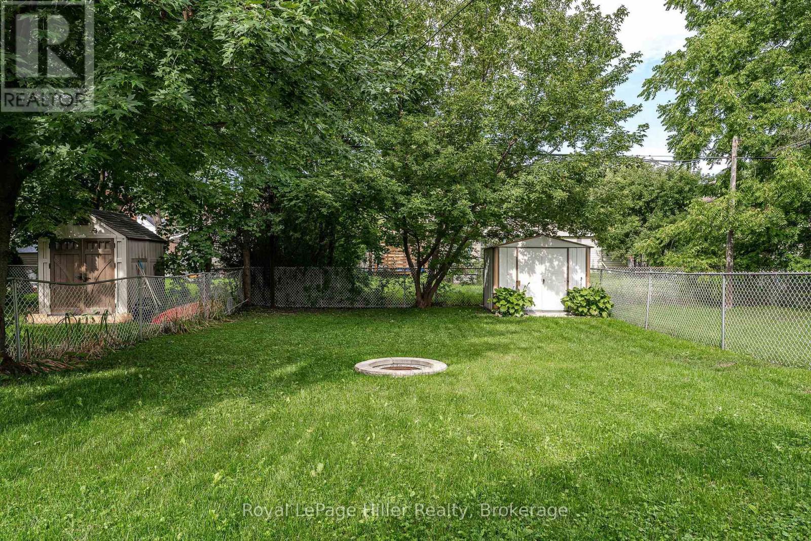 52 TRINITY STREET - Image 33