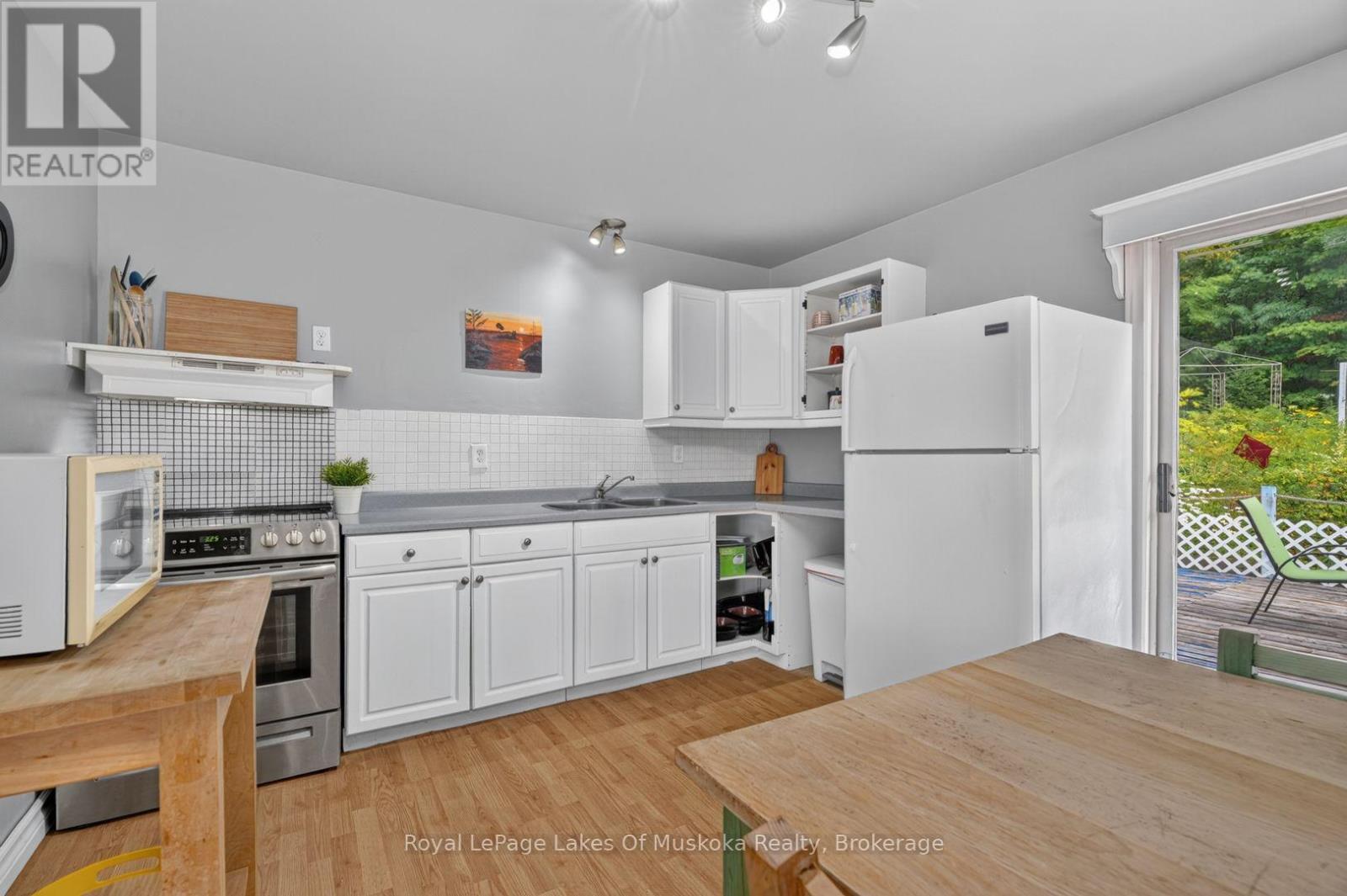 695 BAY LAKE ROAD - Image 13