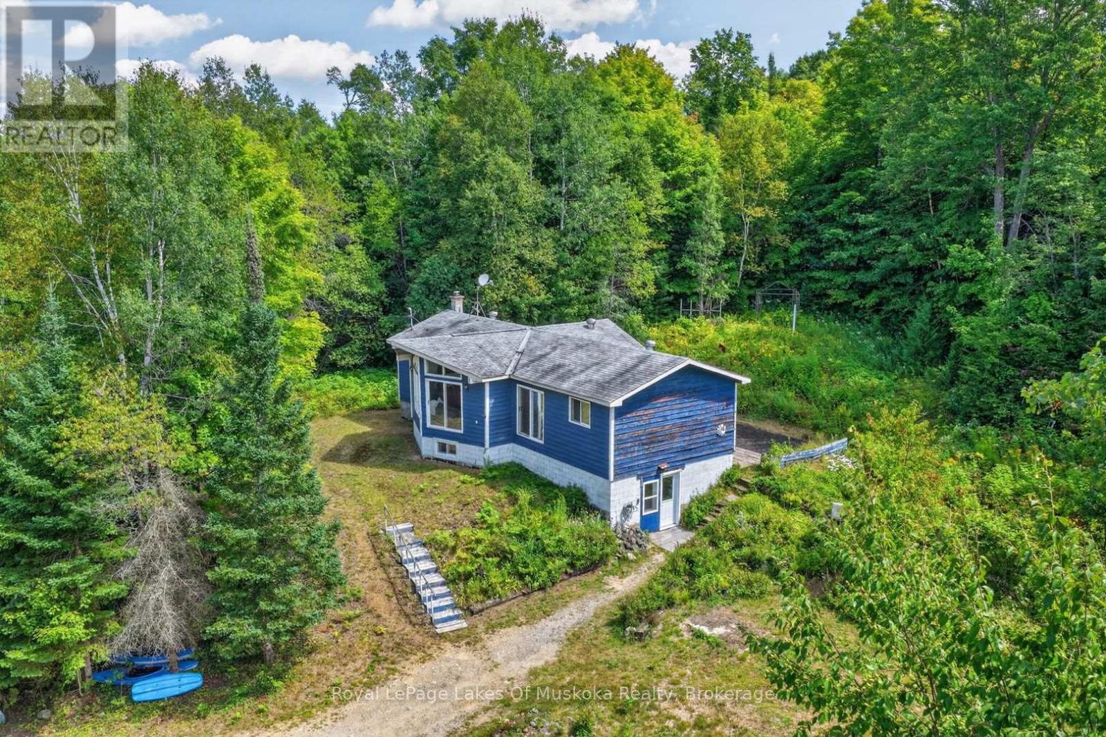 695 BAY LAKE ROAD - 3