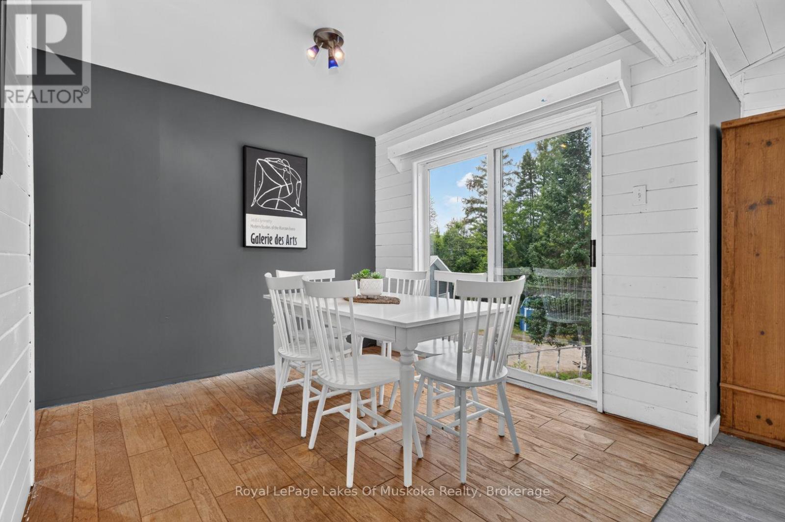 695 BAY LAKE ROAD - Image 8