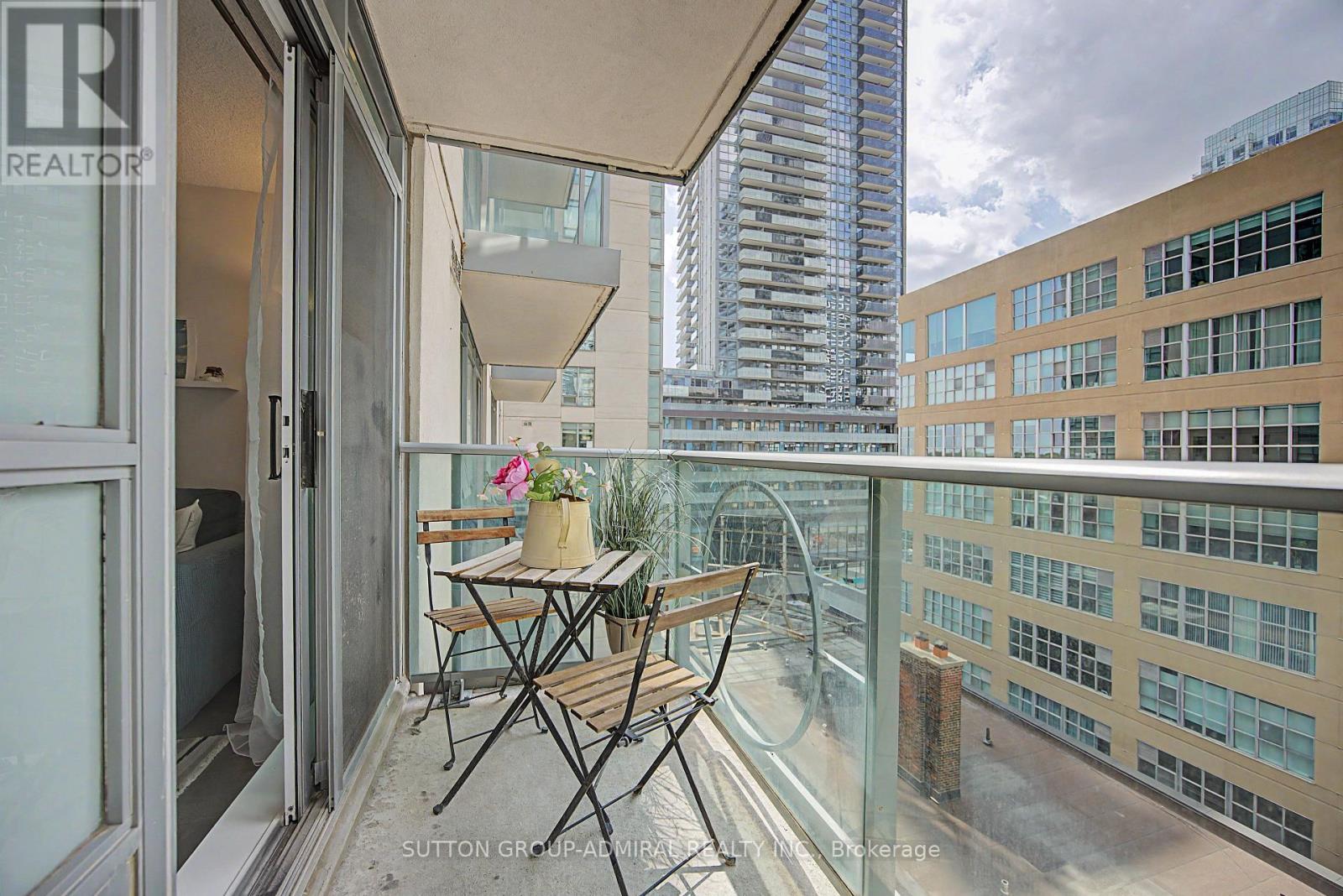 #706 212 EGLINTON AVENUE - 19