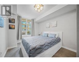 706 - 212 Eglinton Avenue, Toronto, ON M4P0A3 Photo 15