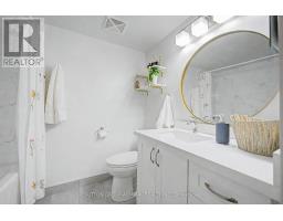 706 - 212 Eglinton Avenue, Toronto, ON M4P0A3 Photo 17
