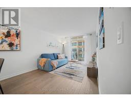 706 - 212 Eglinton Avenue, Toronto, ON M4P0A3 Photo 9