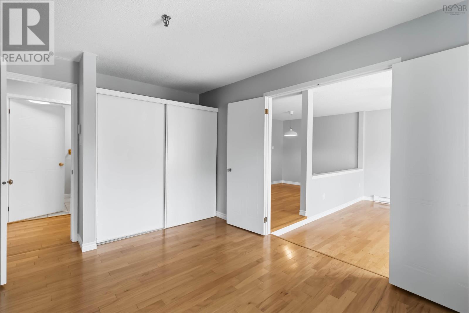 #401 12 Spinnaker Drive - 19