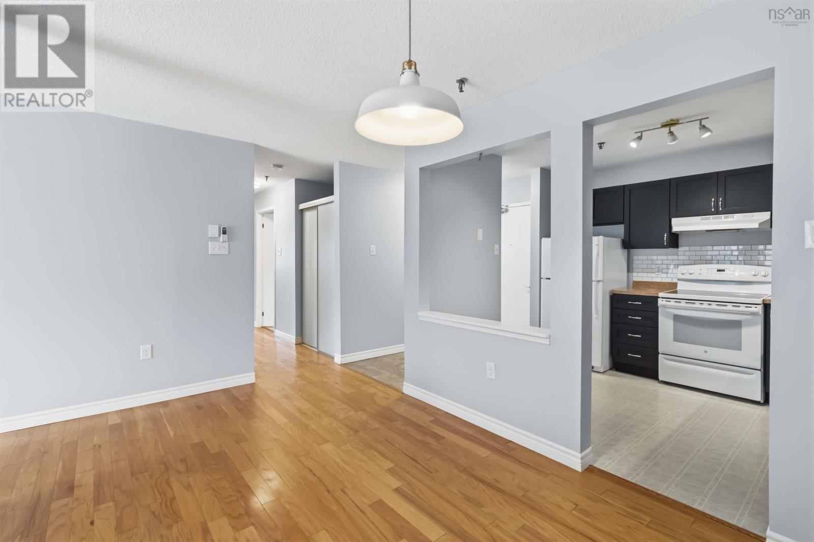 #401 12 Spinnaker Drive - 8