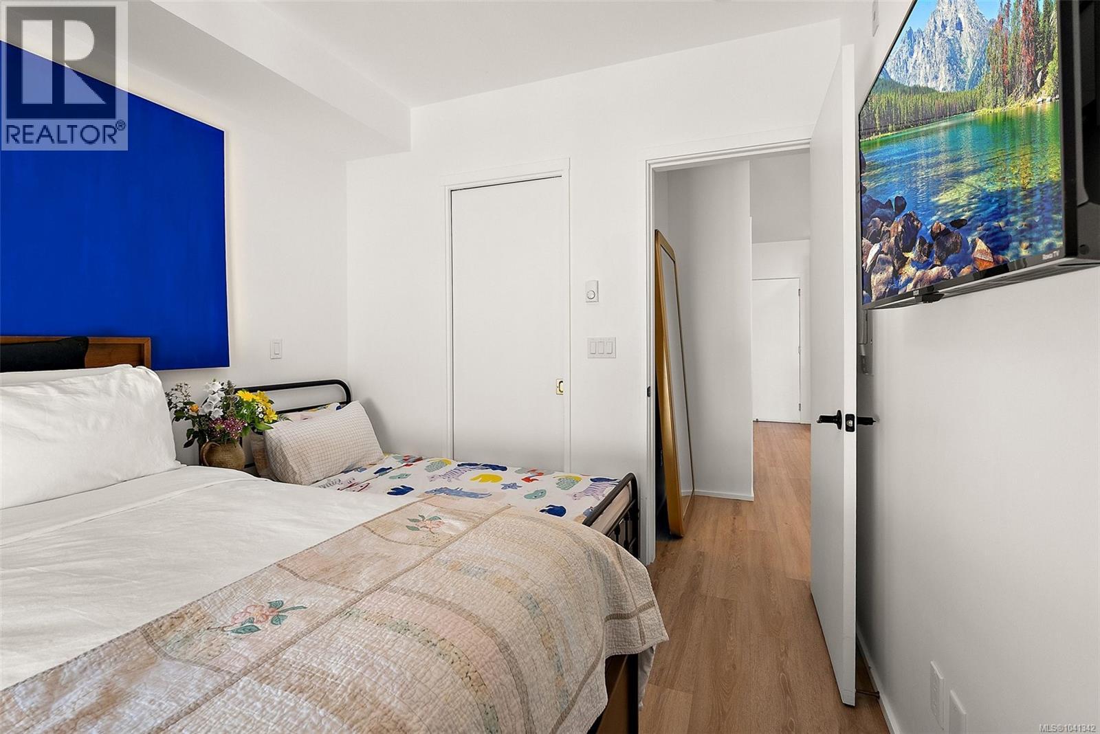 #203 2348 Beacon Ave - 14