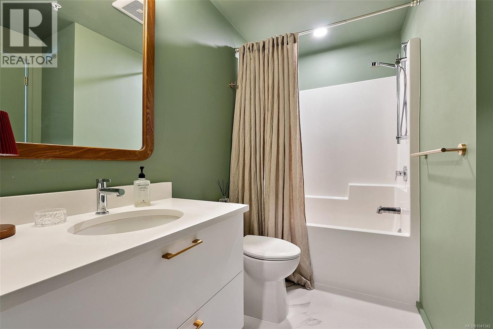 #203 2348 Beacon Ave - Image 17