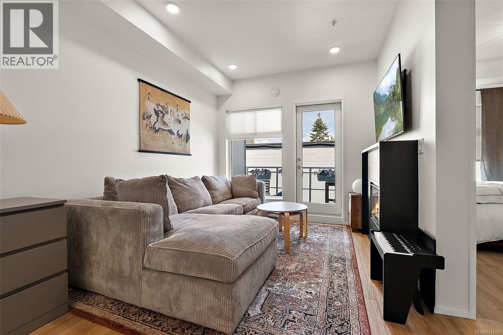 #203 2348 Beacon Ave - Image 11