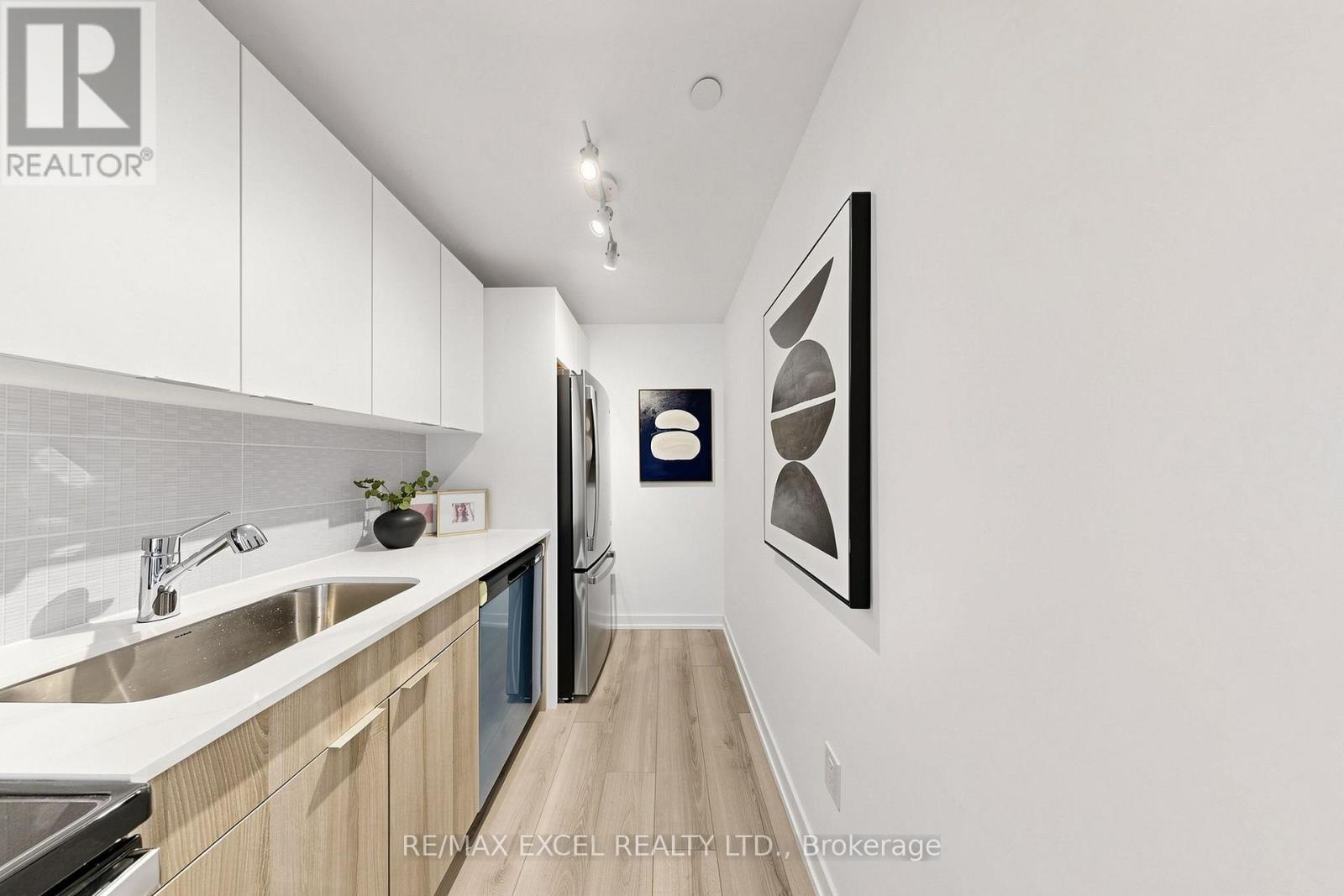 #46 30 CALAMINT LANE - 19