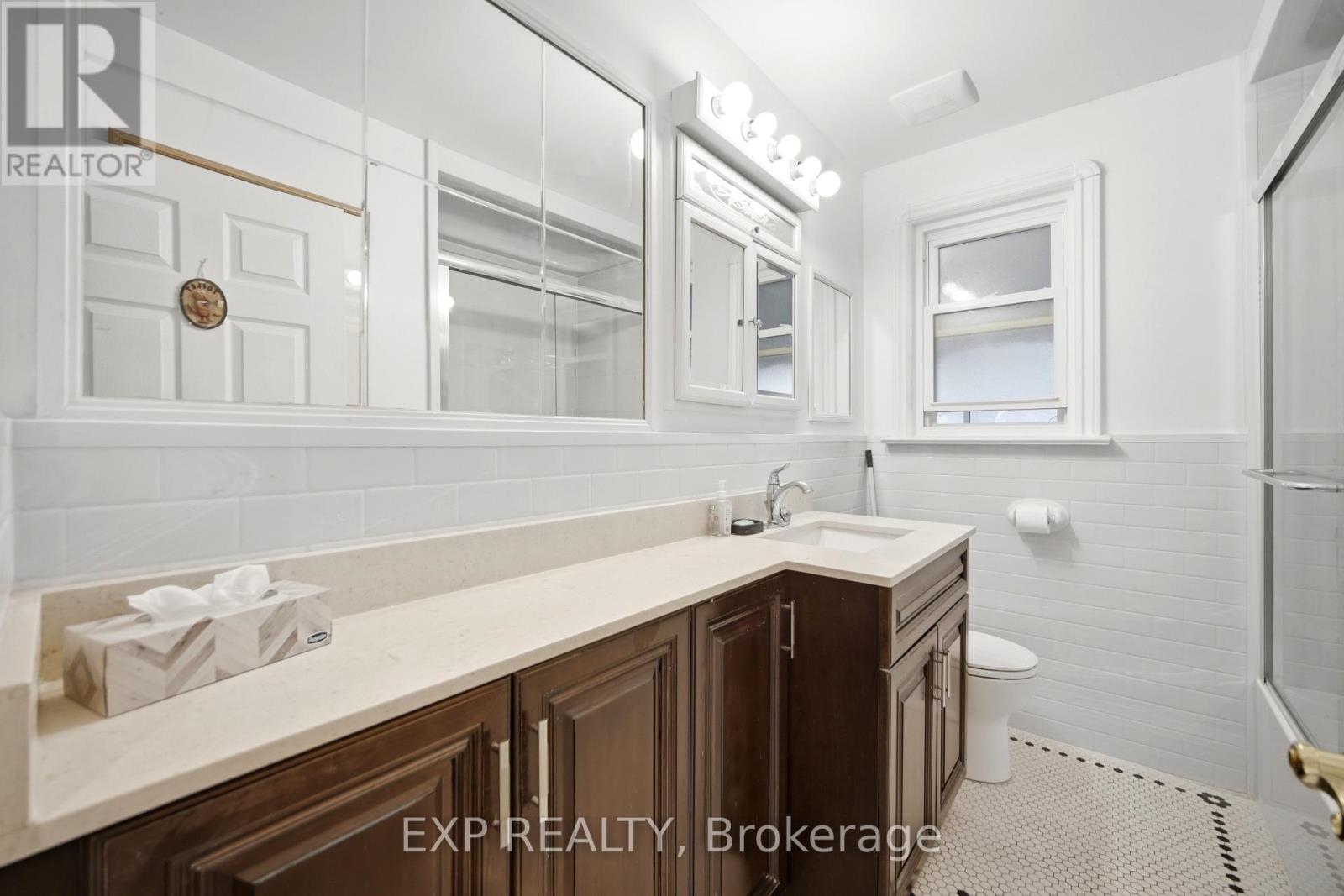 43 RIDGEMOOR AVENUE - 24