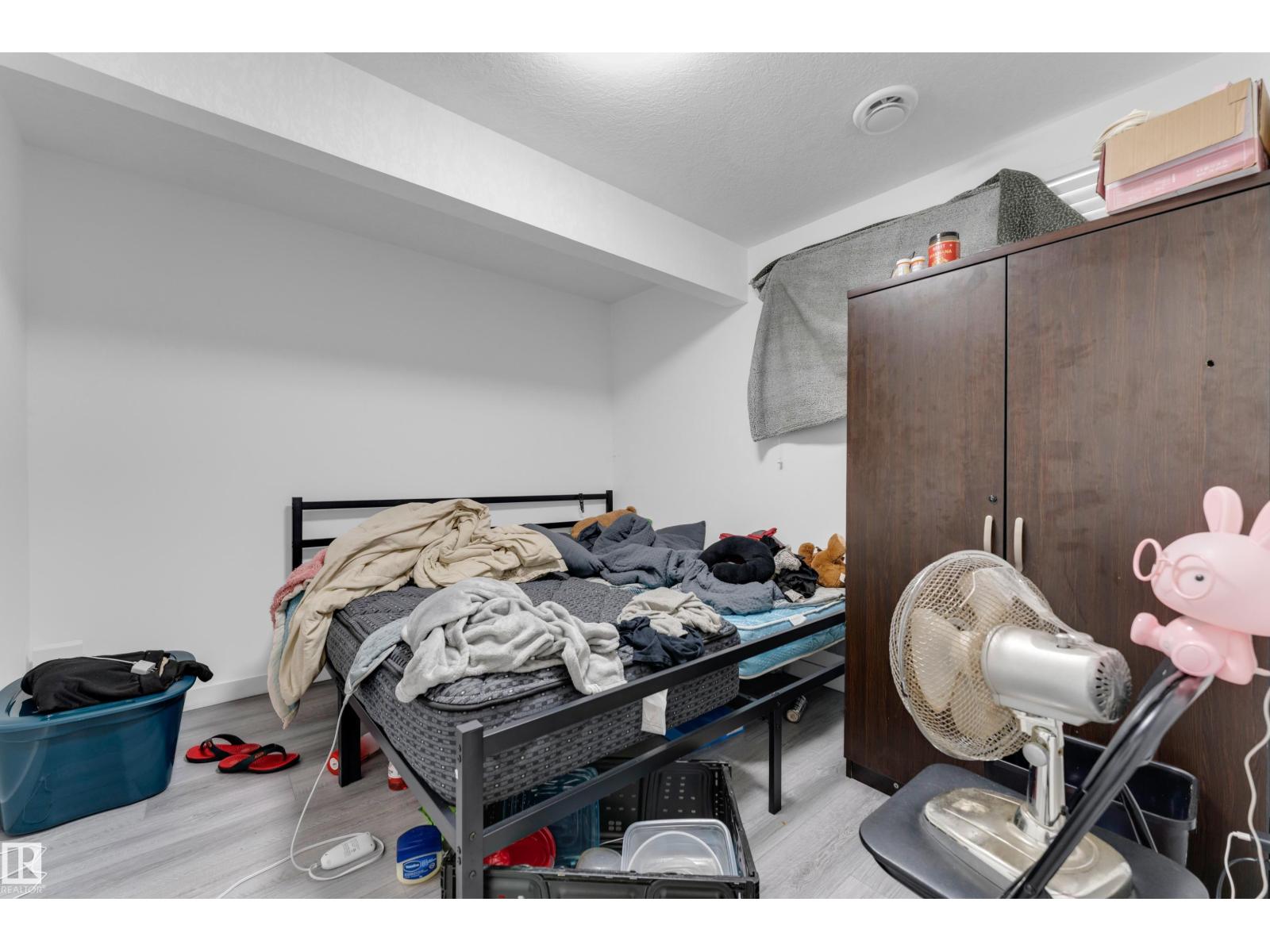 5608 17 AV SW - 30