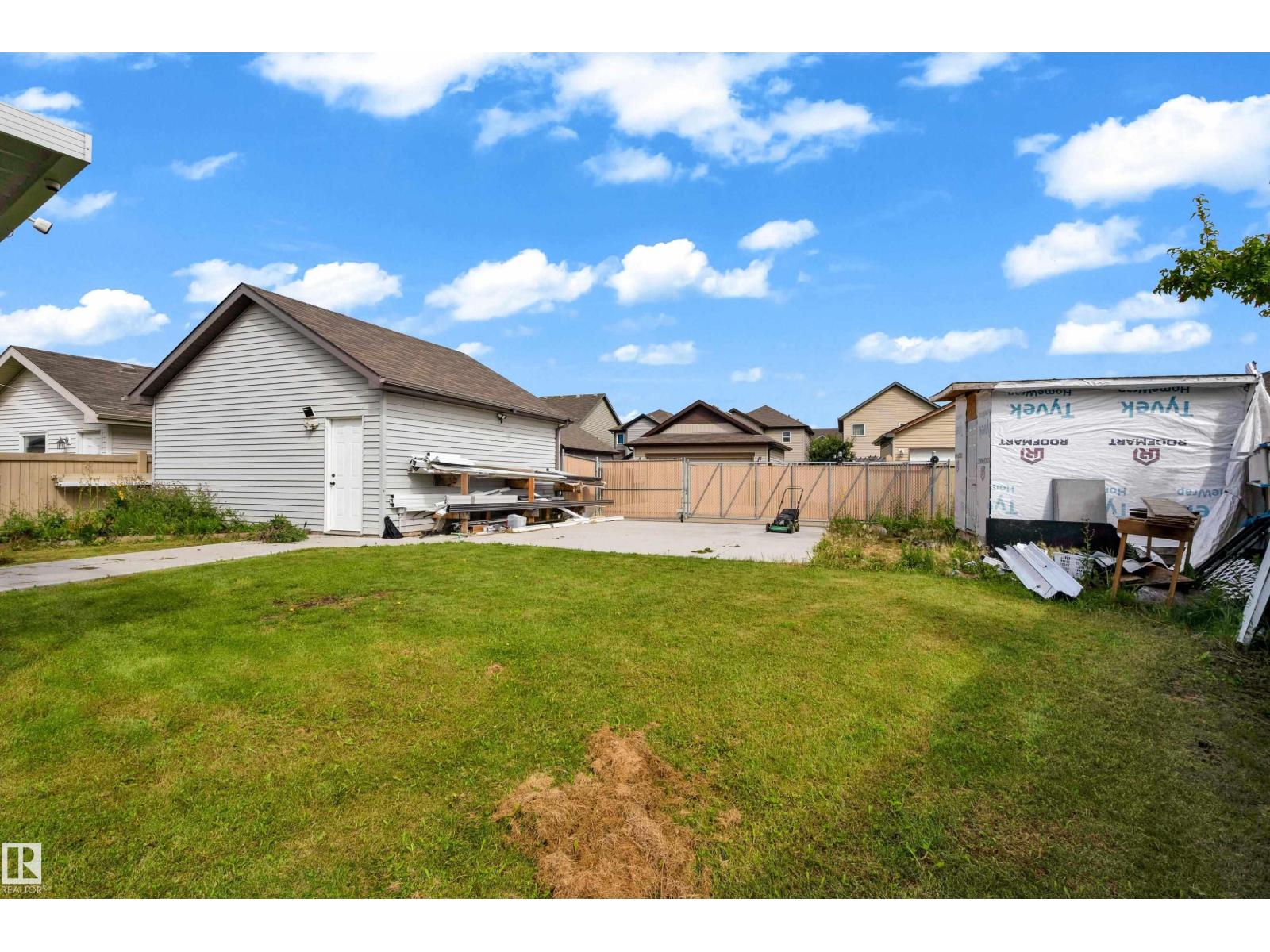 5608 17 AV SW - Image 38