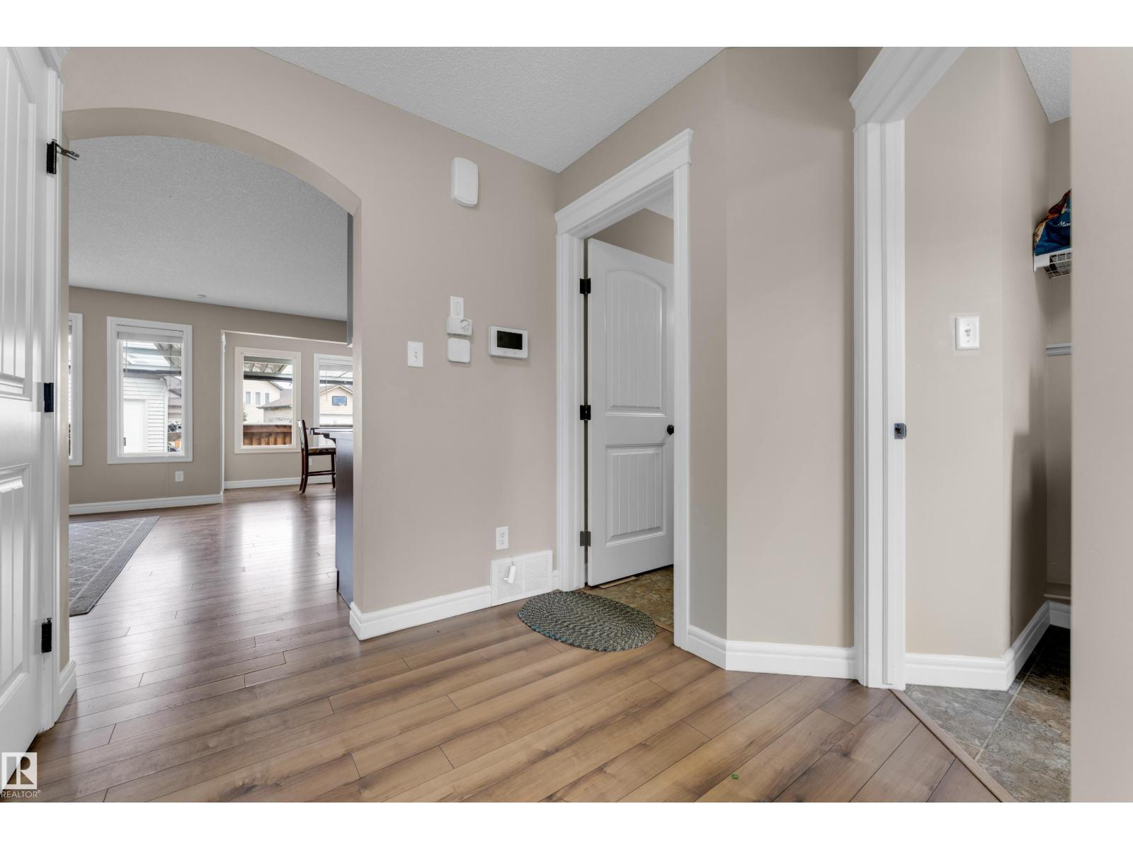 5608 17 AV SW - Image 9