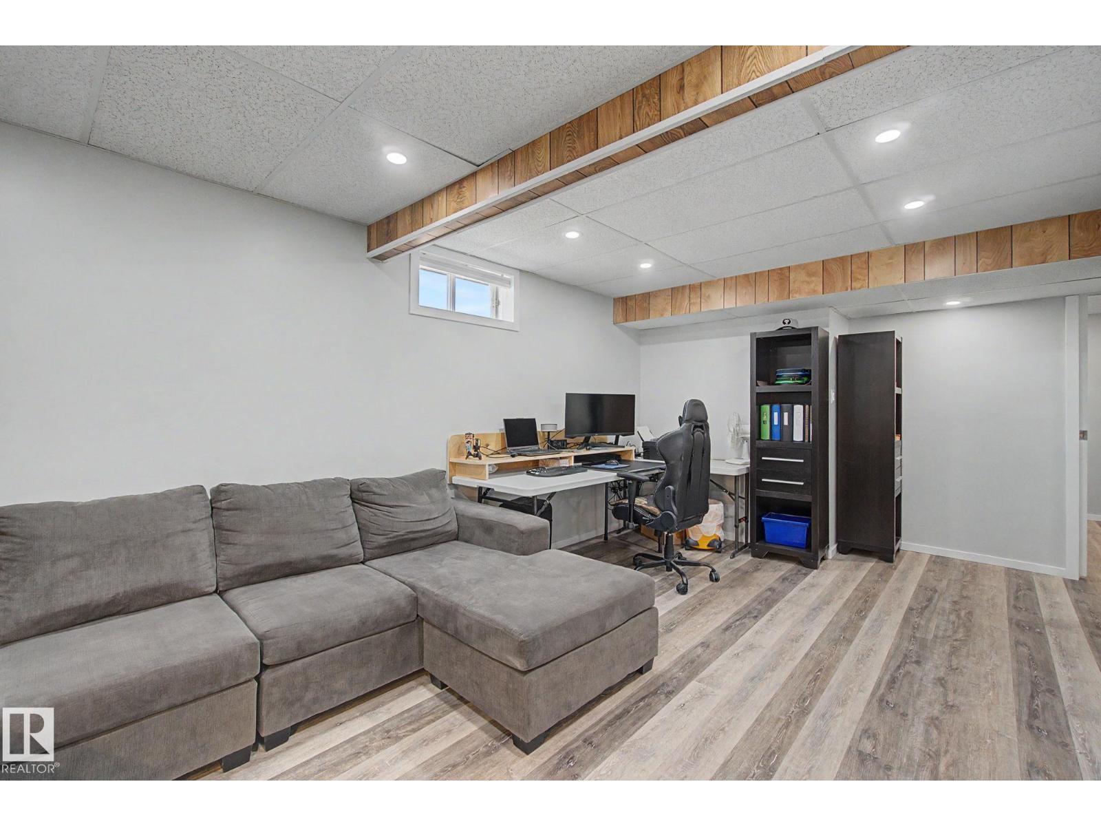 5410 51 AV - Image 29