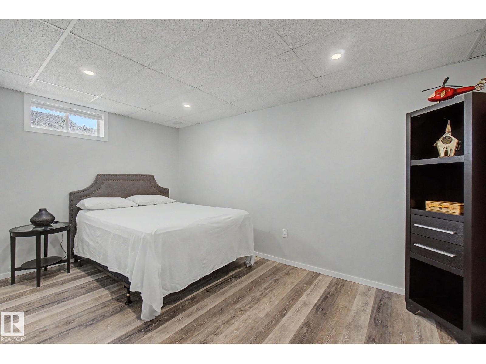 5410 51 AV - Image 30