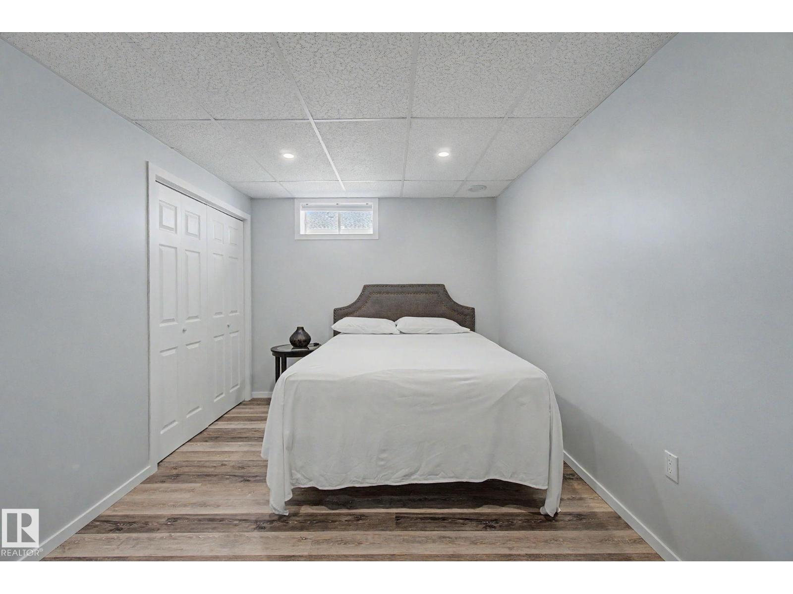5410 51 AV - Image 31