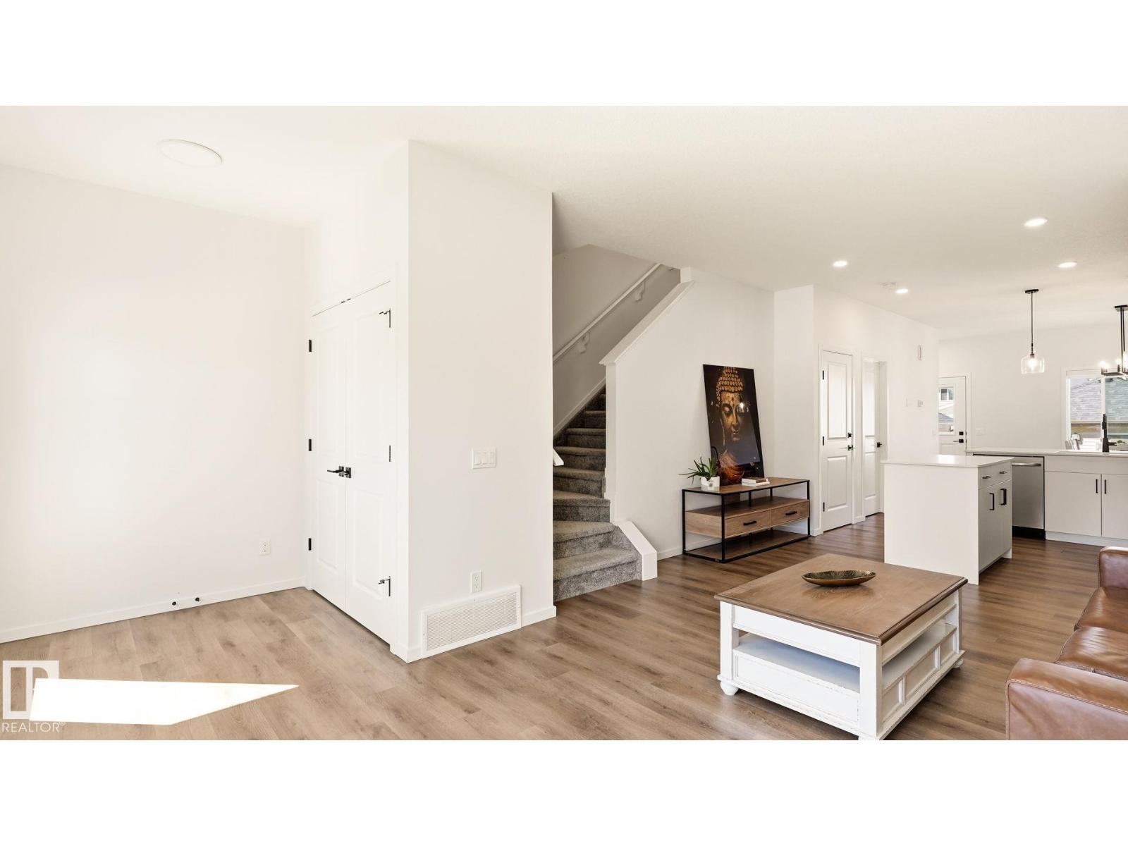 2804 193 ST NW - 5
