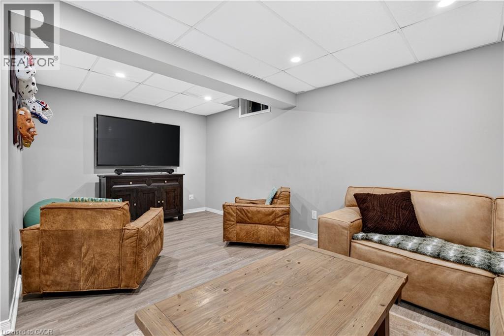 92 MORRISON Crescent - Image 33