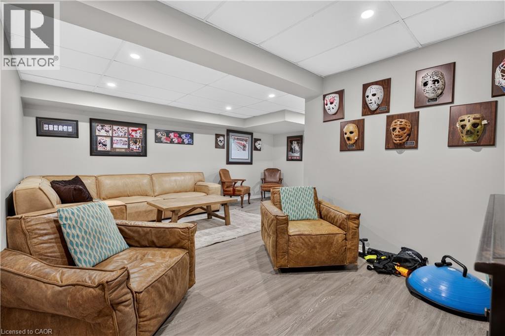 92 MORRISON Crescent - Image 34