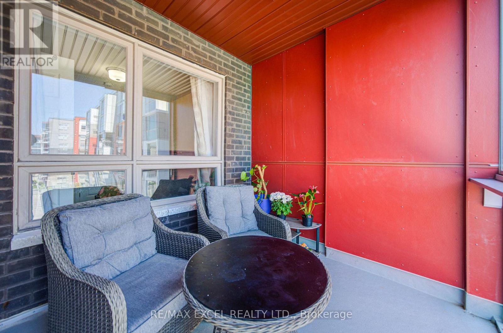 #302 2 ADAM SELLERS STREET - Image 40