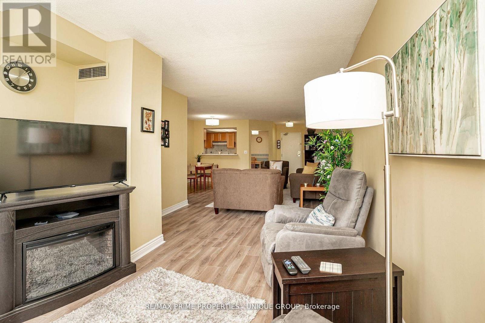 #209 33 WELDRICK ROAD E - 14