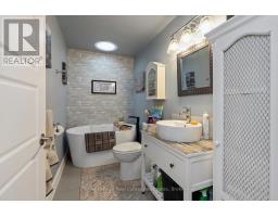 11 Tamarack Court, New Tecumseth, ON L0G1W0 Photo 12