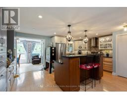 11 Tamarack Court, New Tecumseth, ON L0G1W0 Photo 8