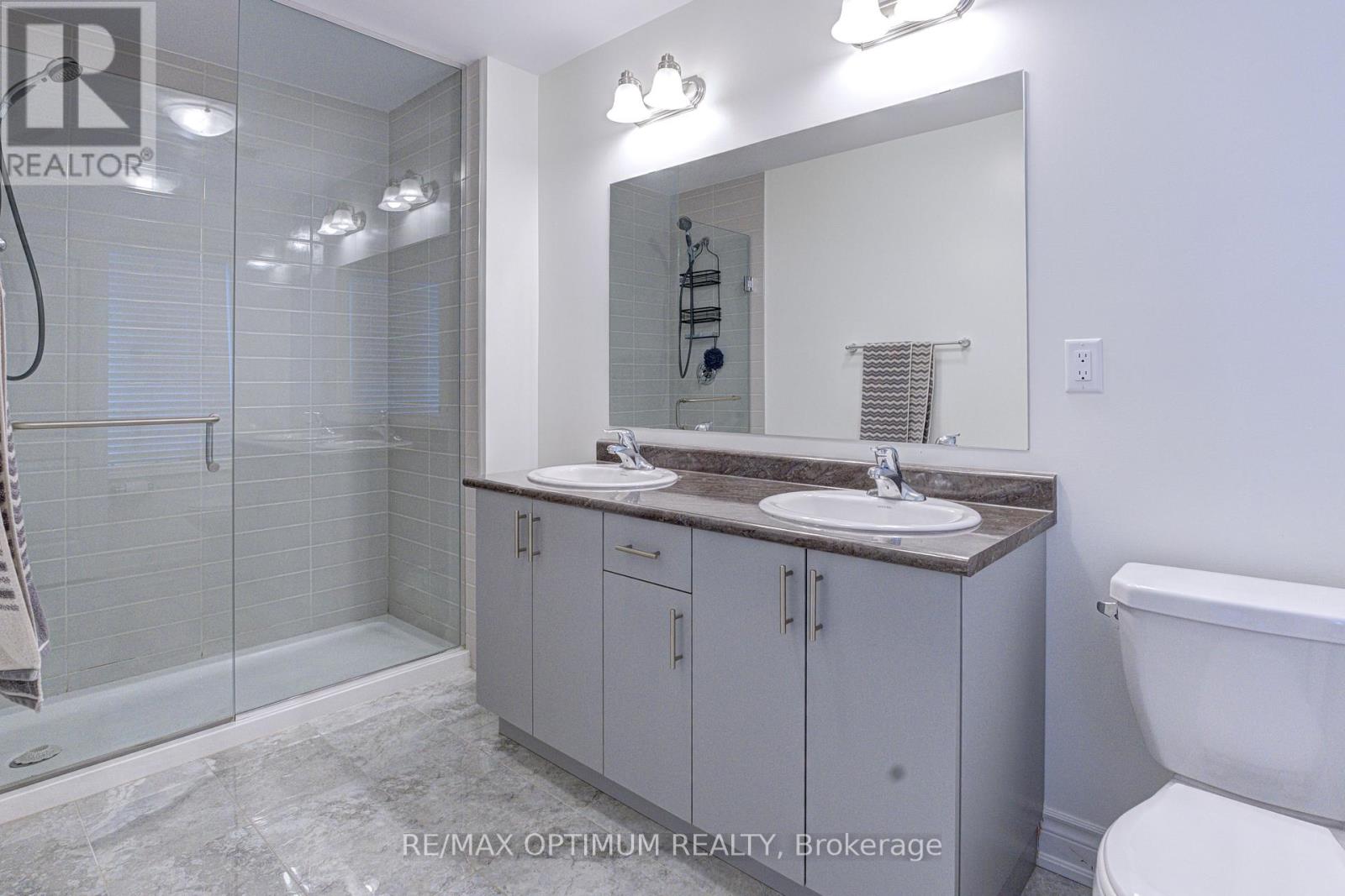 8583 FINANCIAL DRIVE - Image 32