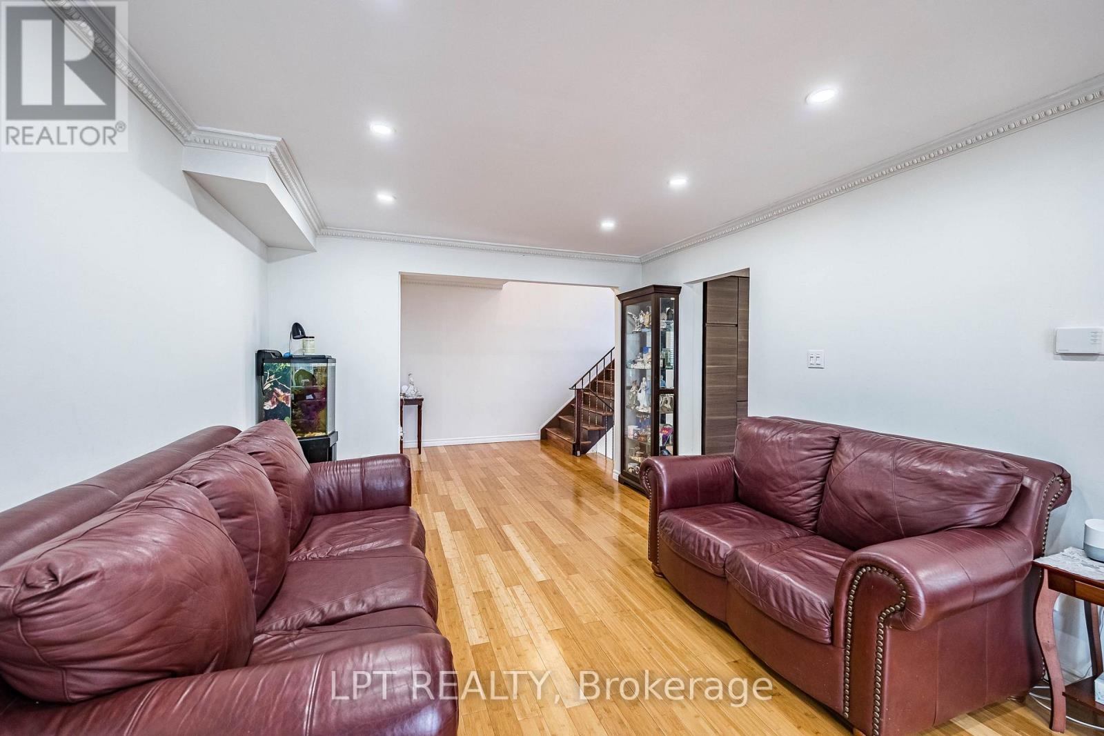 2574 COUNCIL RING ROAD - 21