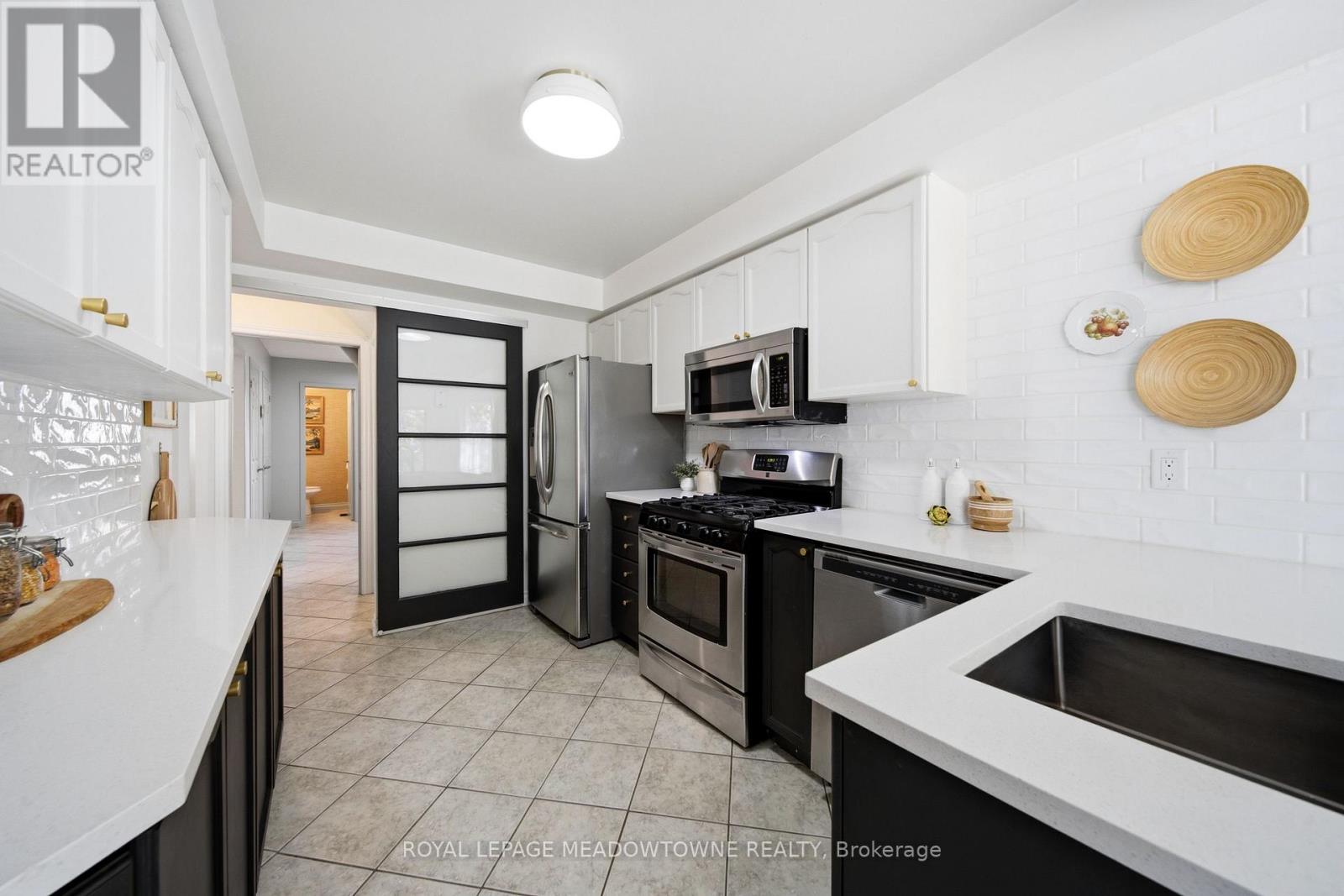 187 BARBER DRIVE - 16