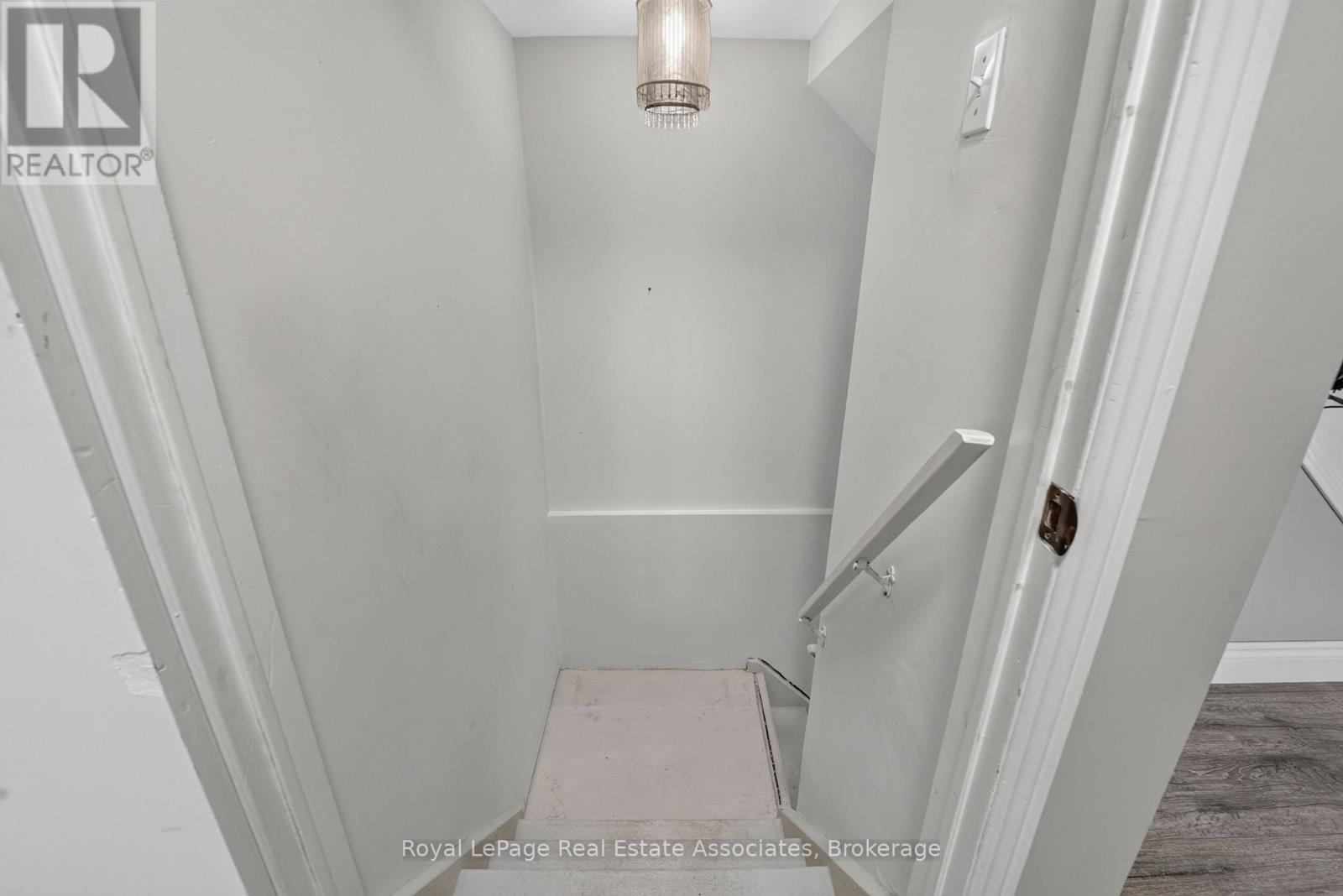 8 HORSHAM STREET - Image 34
