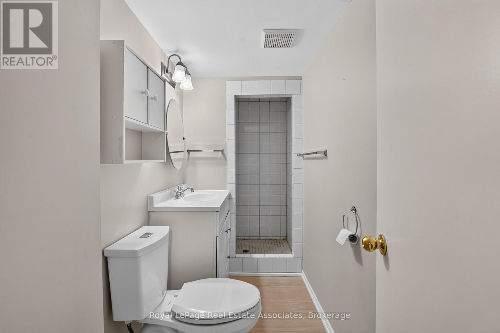 8 HORSHAM STREET - Image 42
