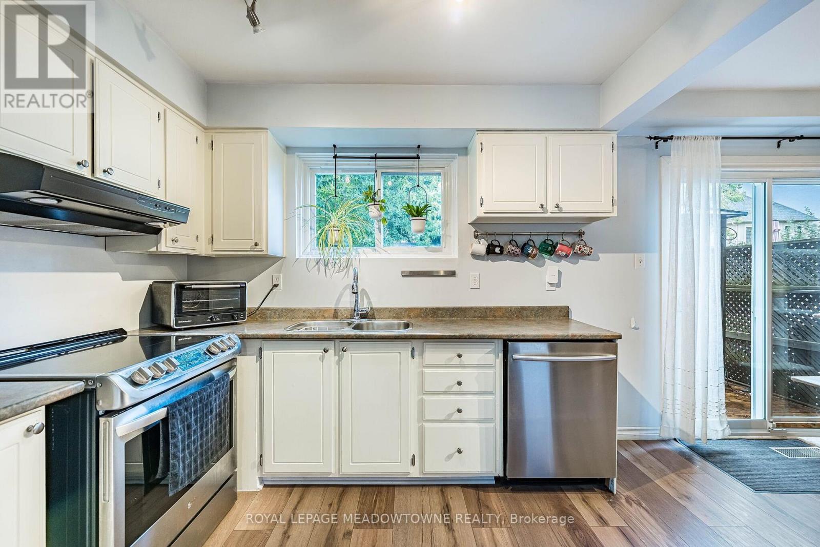 37 SALISBURY CIRCLE - Image 24