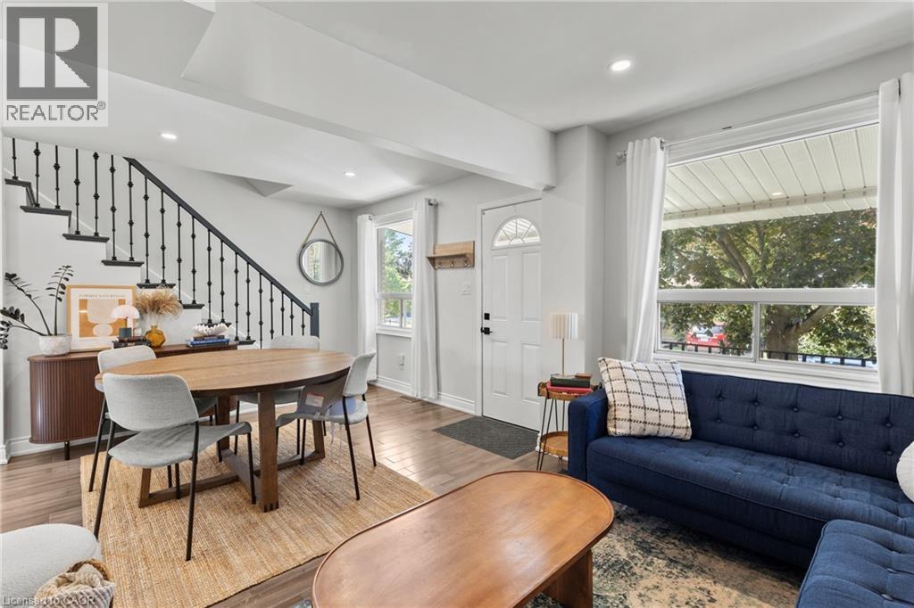 15 GLASSCO Avenue S - 11