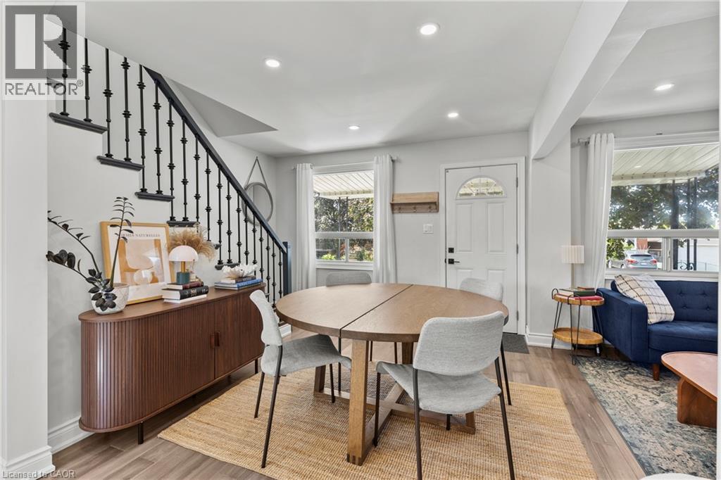 15 GLASSCO Avenue S - 13