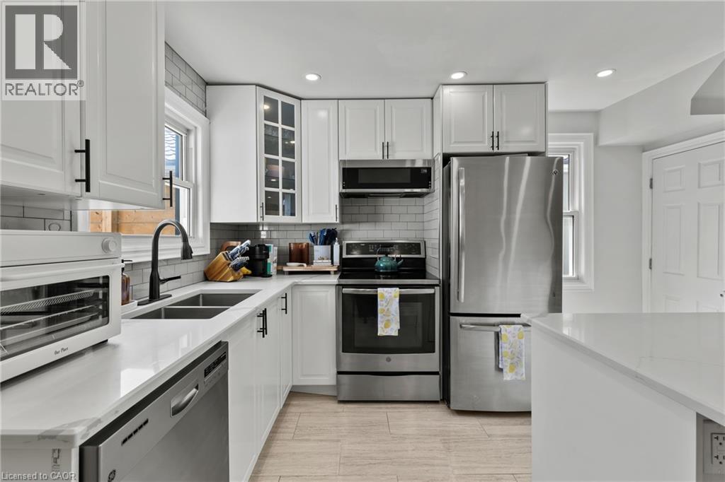 15 GLASSCO Avenue S - 20