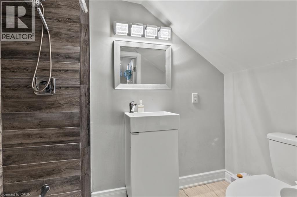 15 GLASSCO Avenue S - Image 29