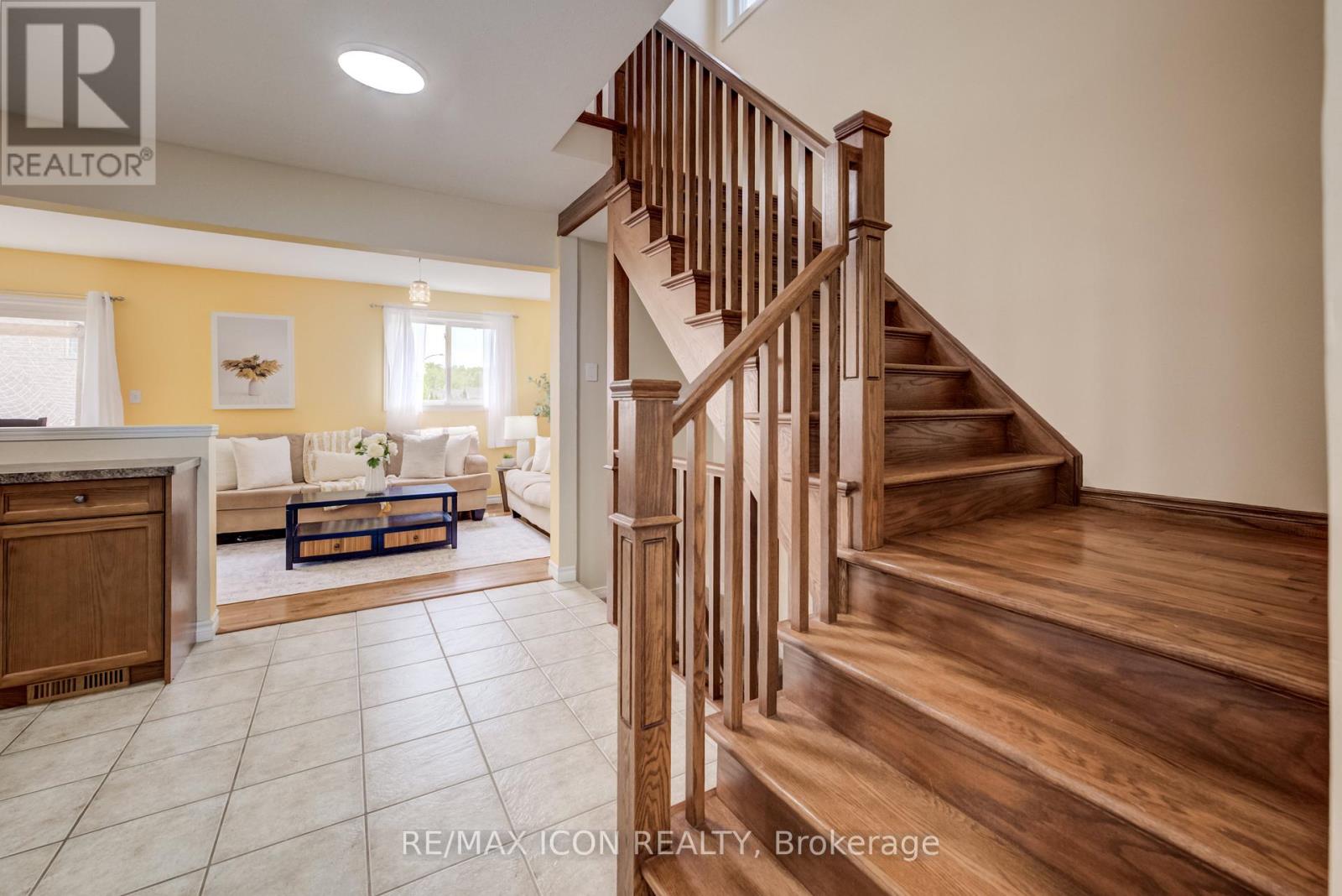 124 PROSPERITY DRIVE - 6