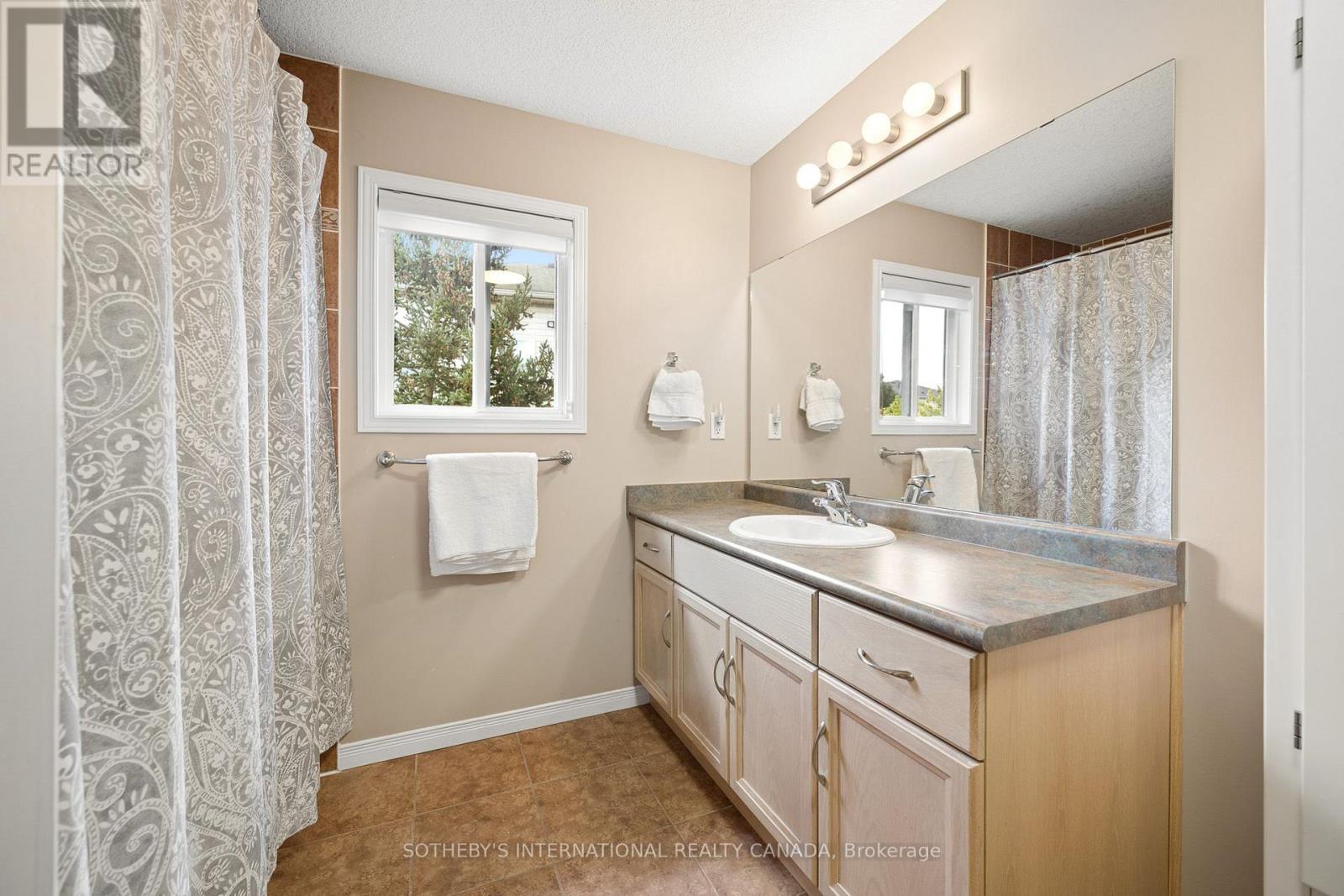 131 UPPER MERCER STREET - Image 24