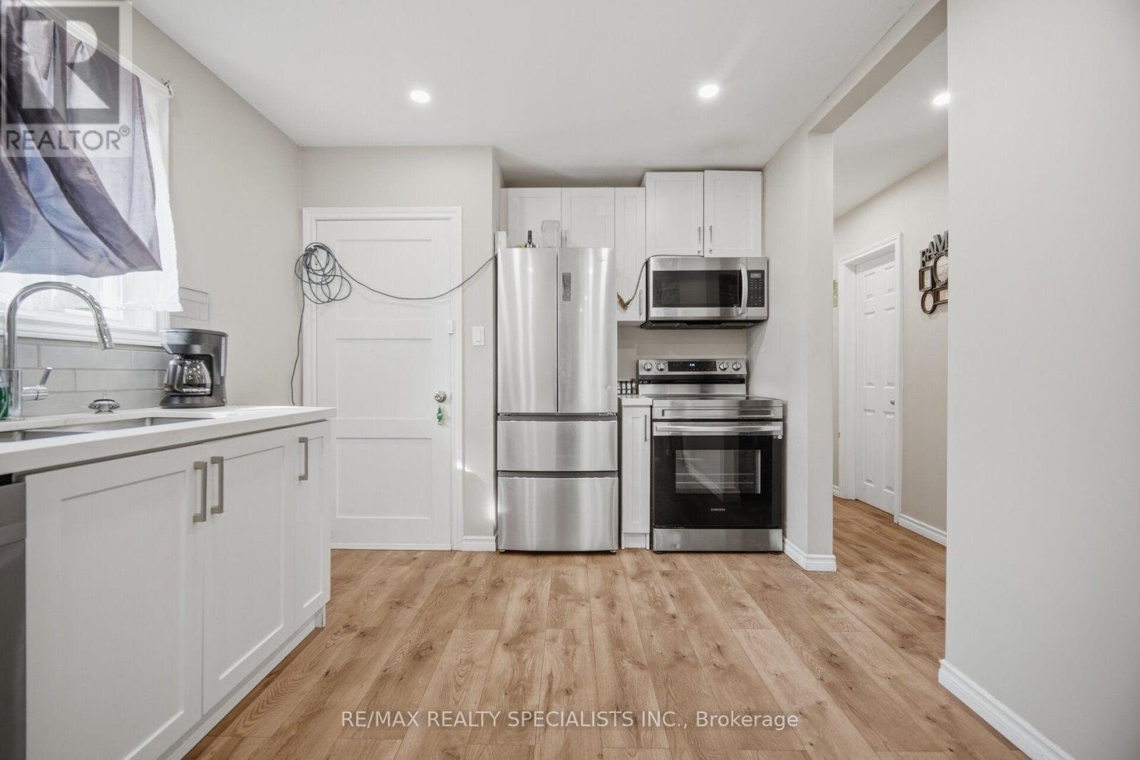 60 ELMWOOD AVENUE - Image 10
