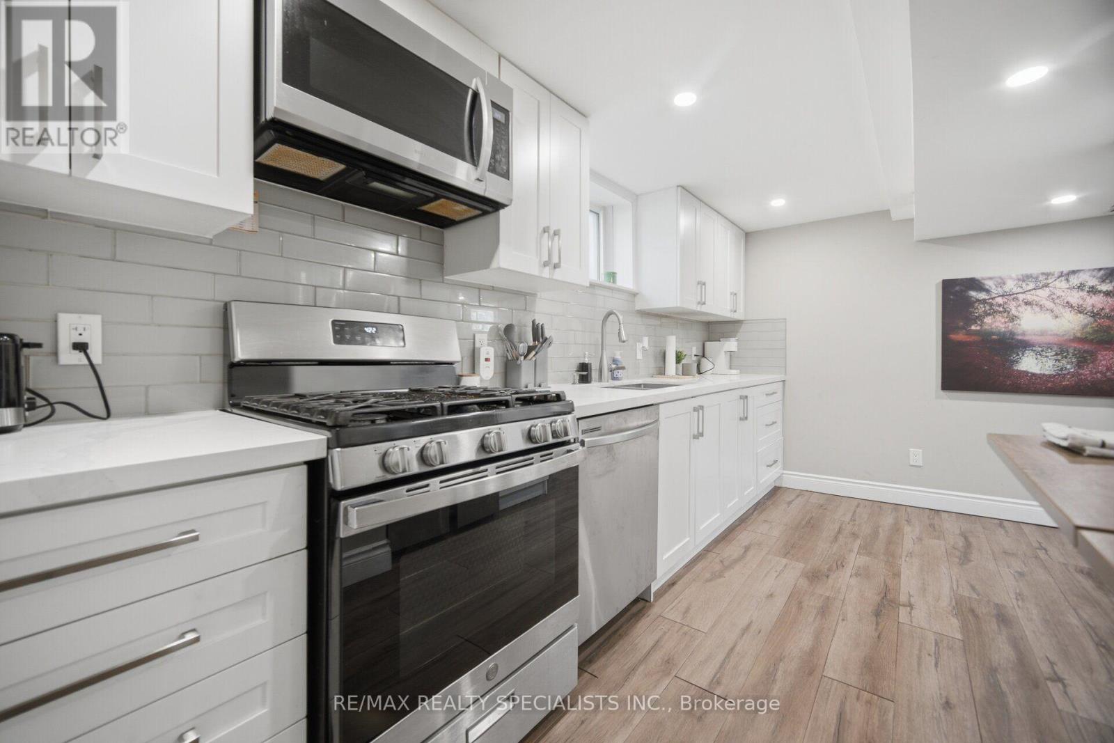 60 ELMWOOD AVENUE - Image 27