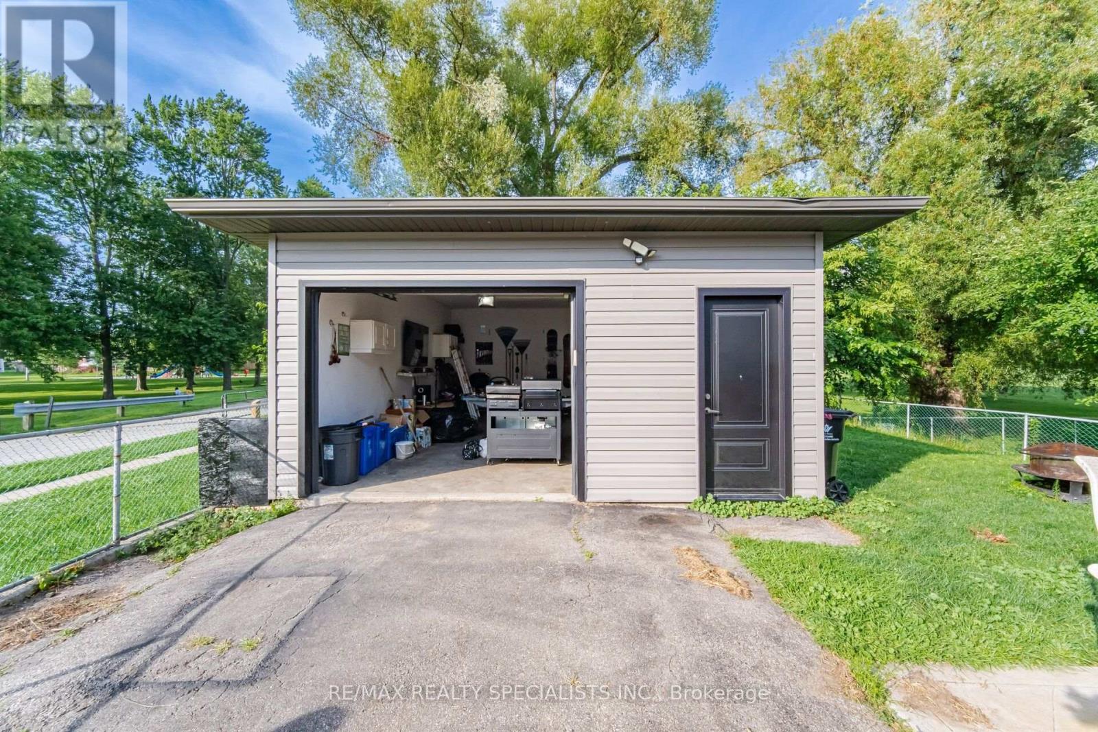 60 ELMWOOD AVENUE - Image 36