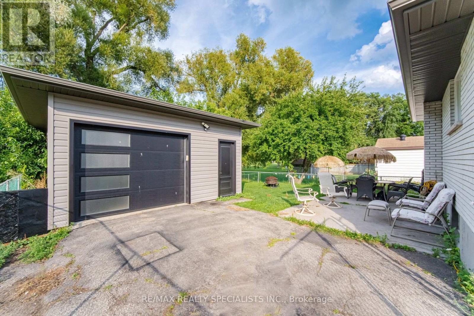60 ELMWOOD AVENUE - Image 38