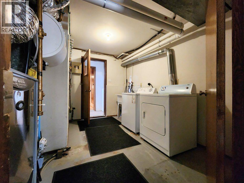 1818 Lakeside Road S - 20