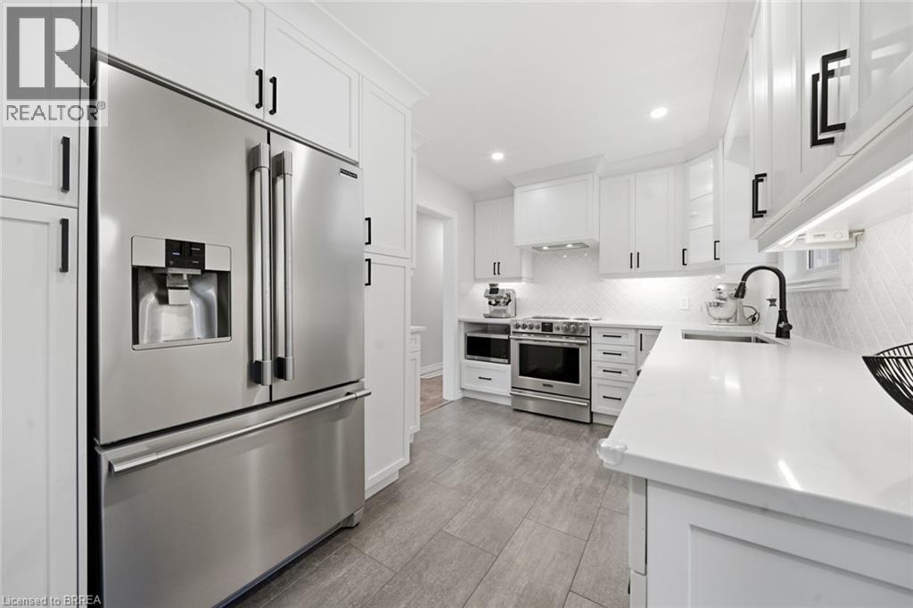 45 WAYNE Drive - 10