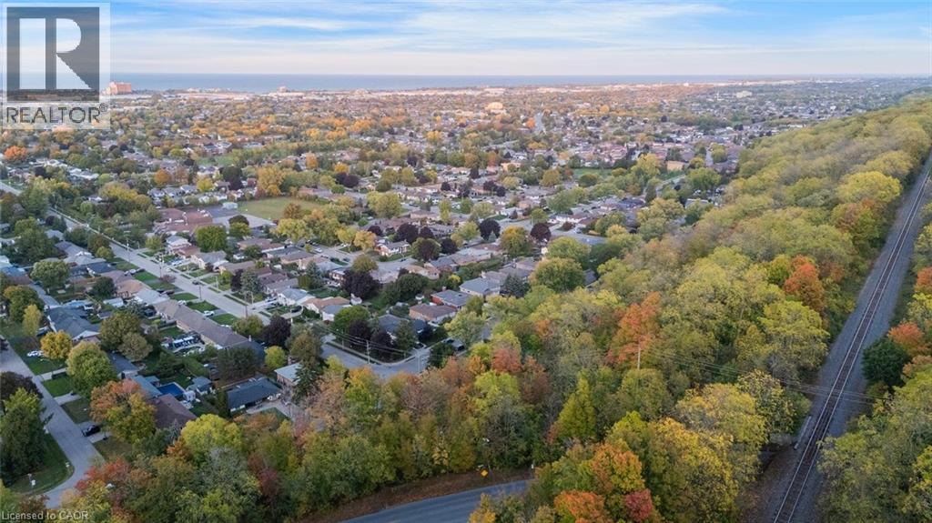 62 BRENTWOOD Drive - 8