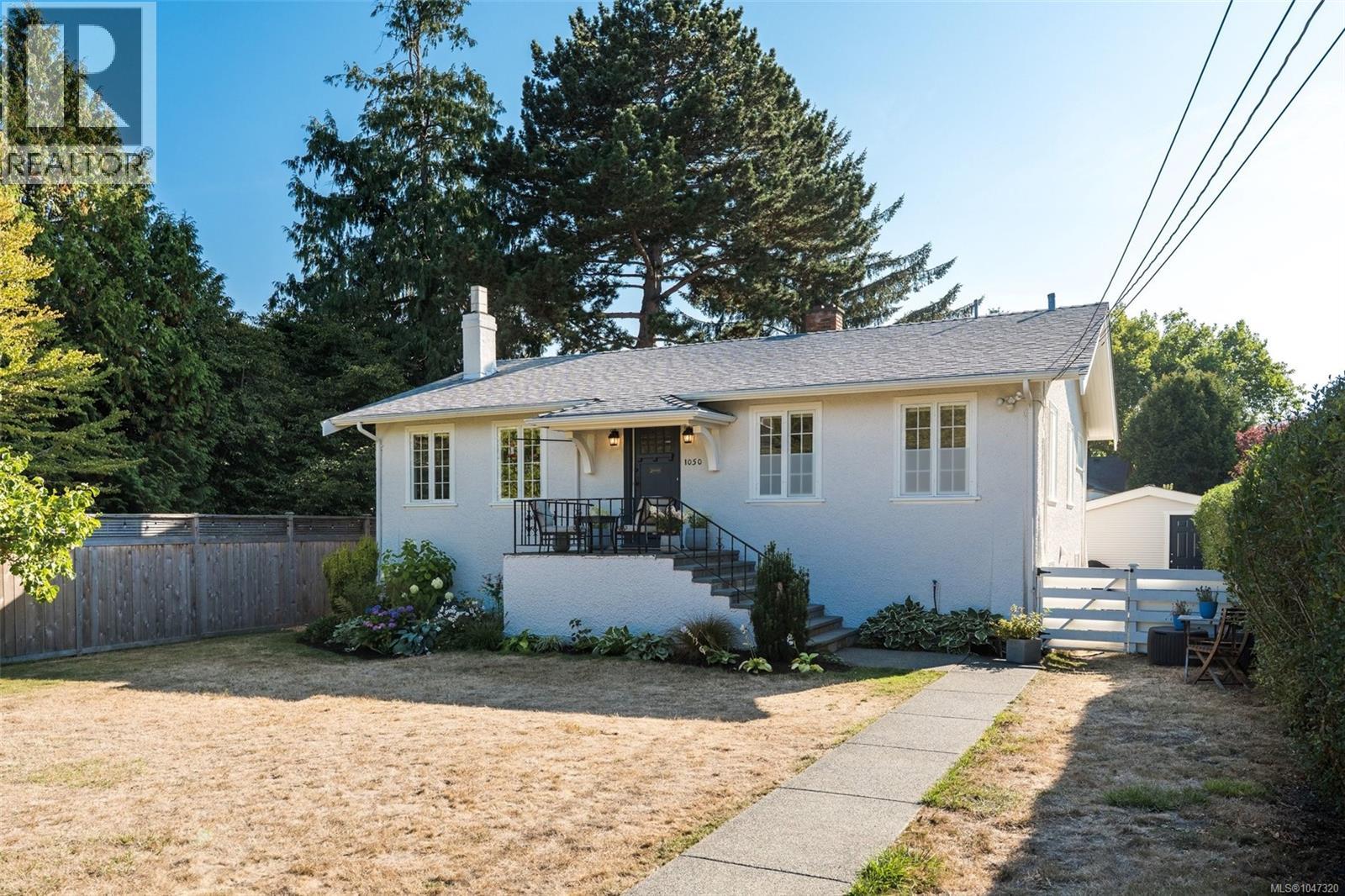 1050 Deal Street, Oak Bay
