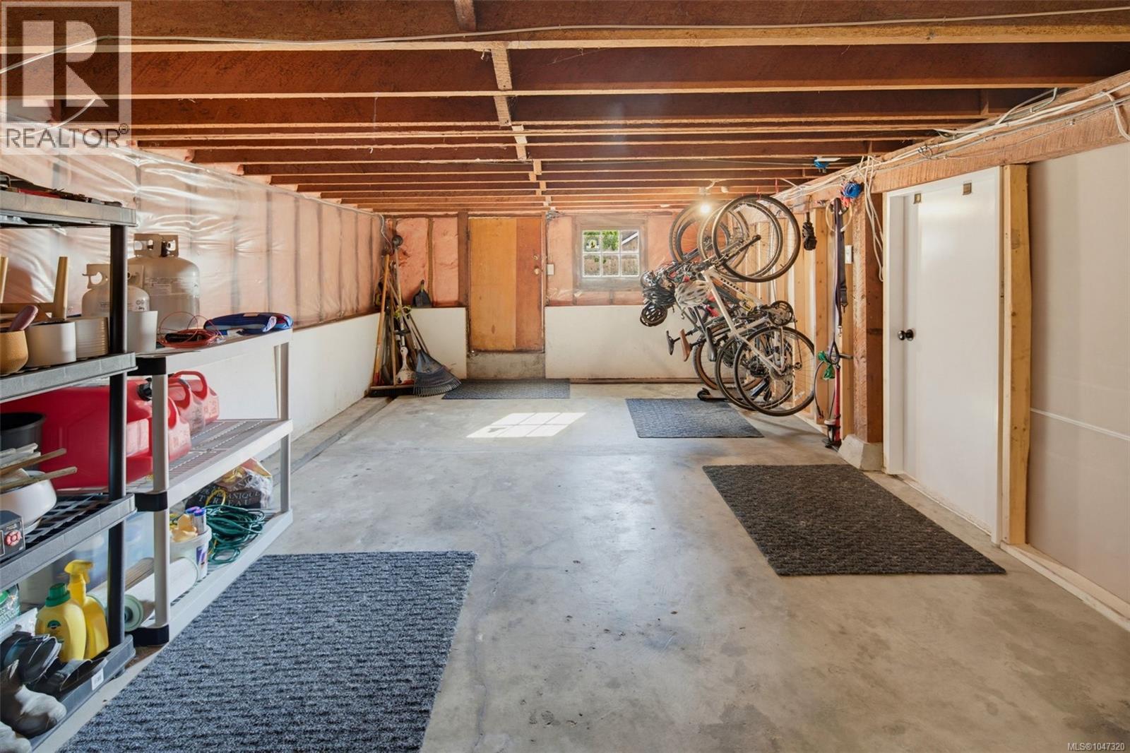 1050 Deal St - 21