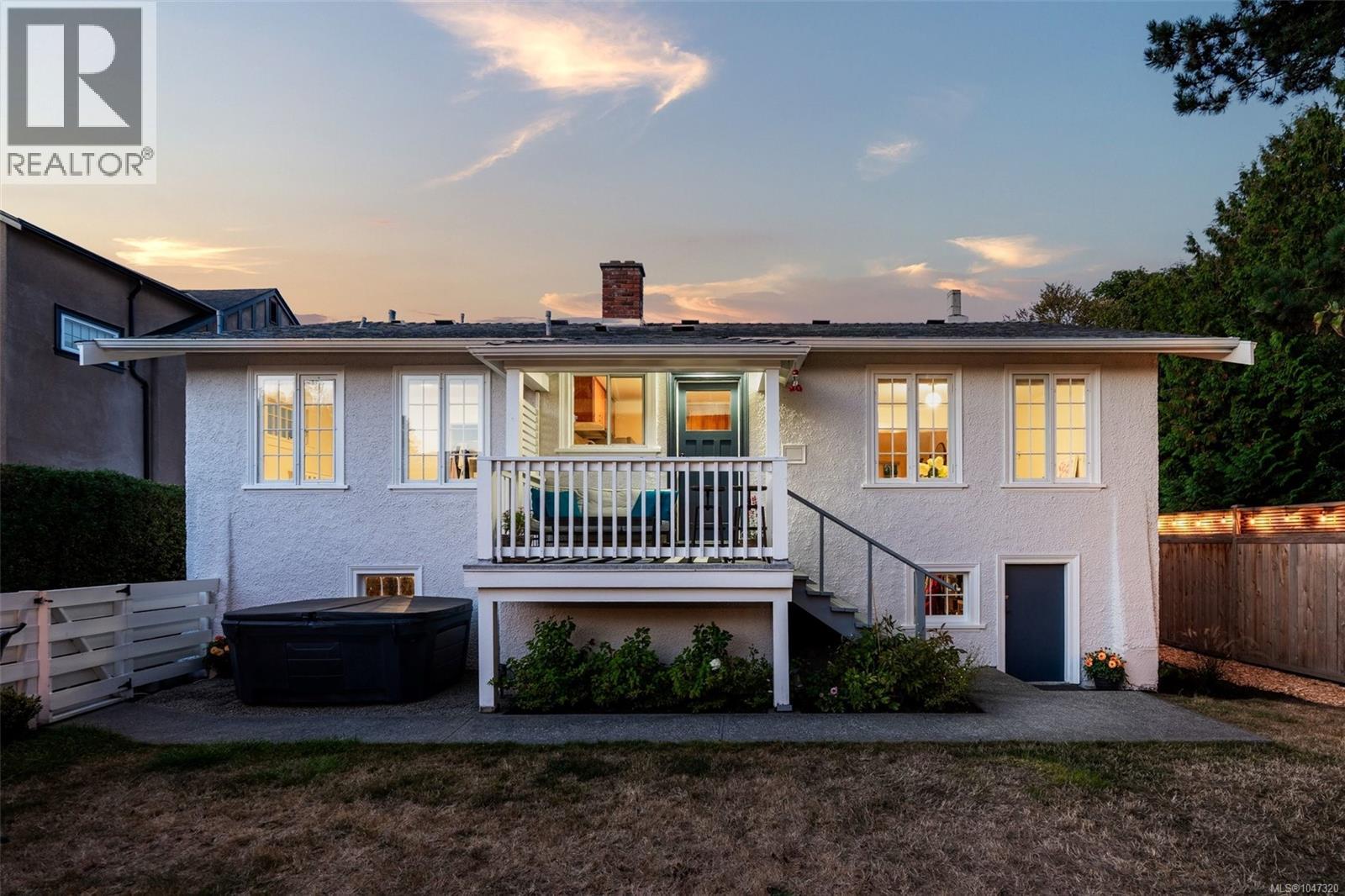  1050 Deal Street, Oak Bay